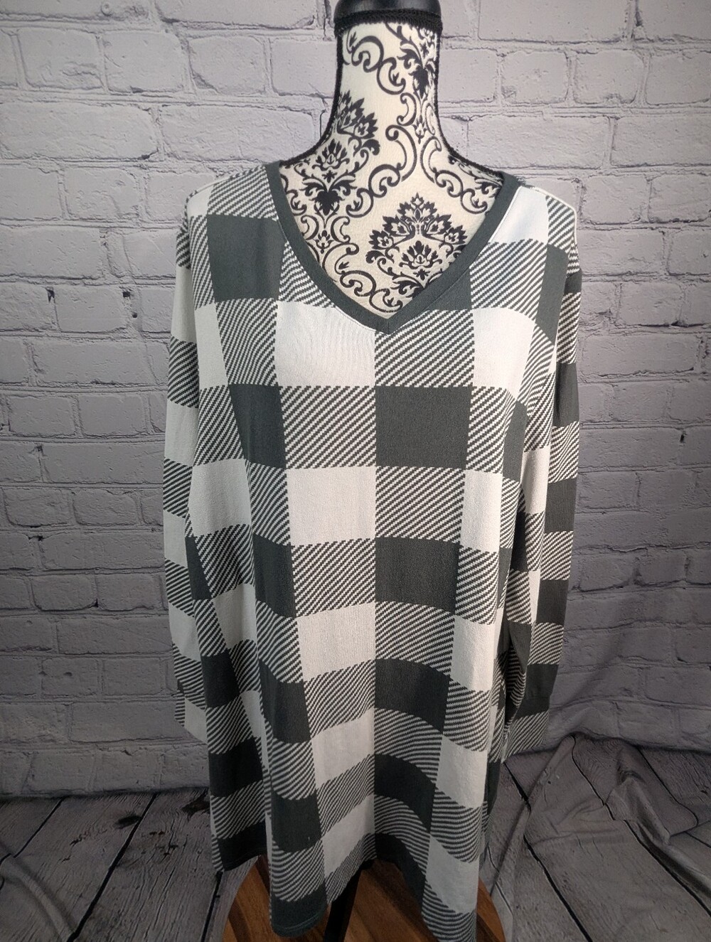 Lula Roe Gray and White Buffalo Plaid V-Neck Tunic